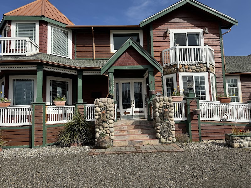 The Collins Inn and Seaside Cottages in Ocean Shores, Washington, United States