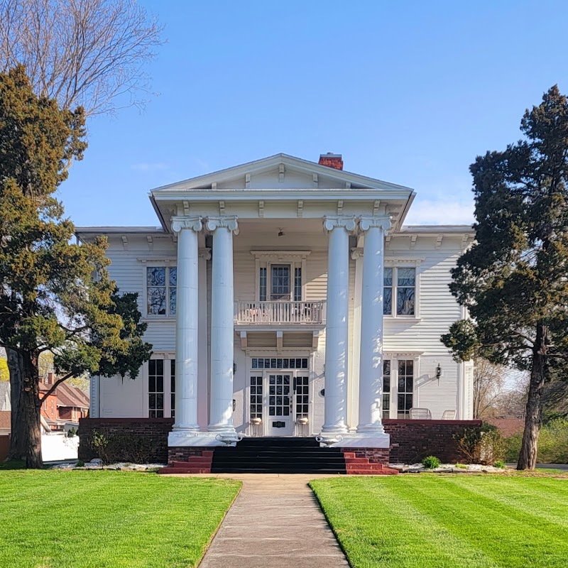 The Cottage House in Galesburg, Illinois, United States