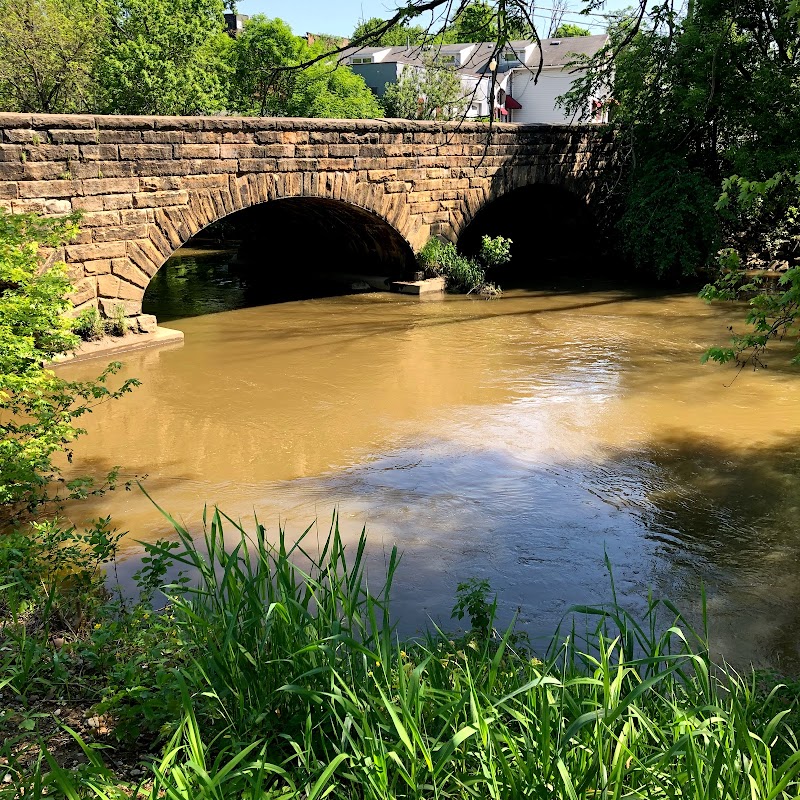 The Dragonfly Bed and Breakfast in Canal Fulton, Ohio, United States