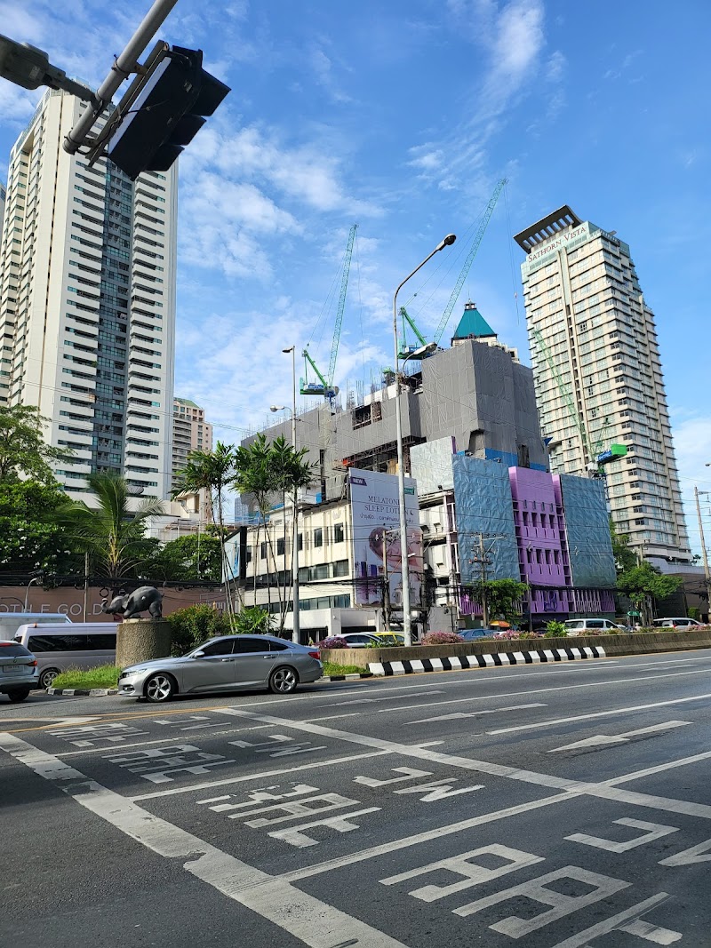 The Embassy Sathorn in Chong Nonsi, Thailand