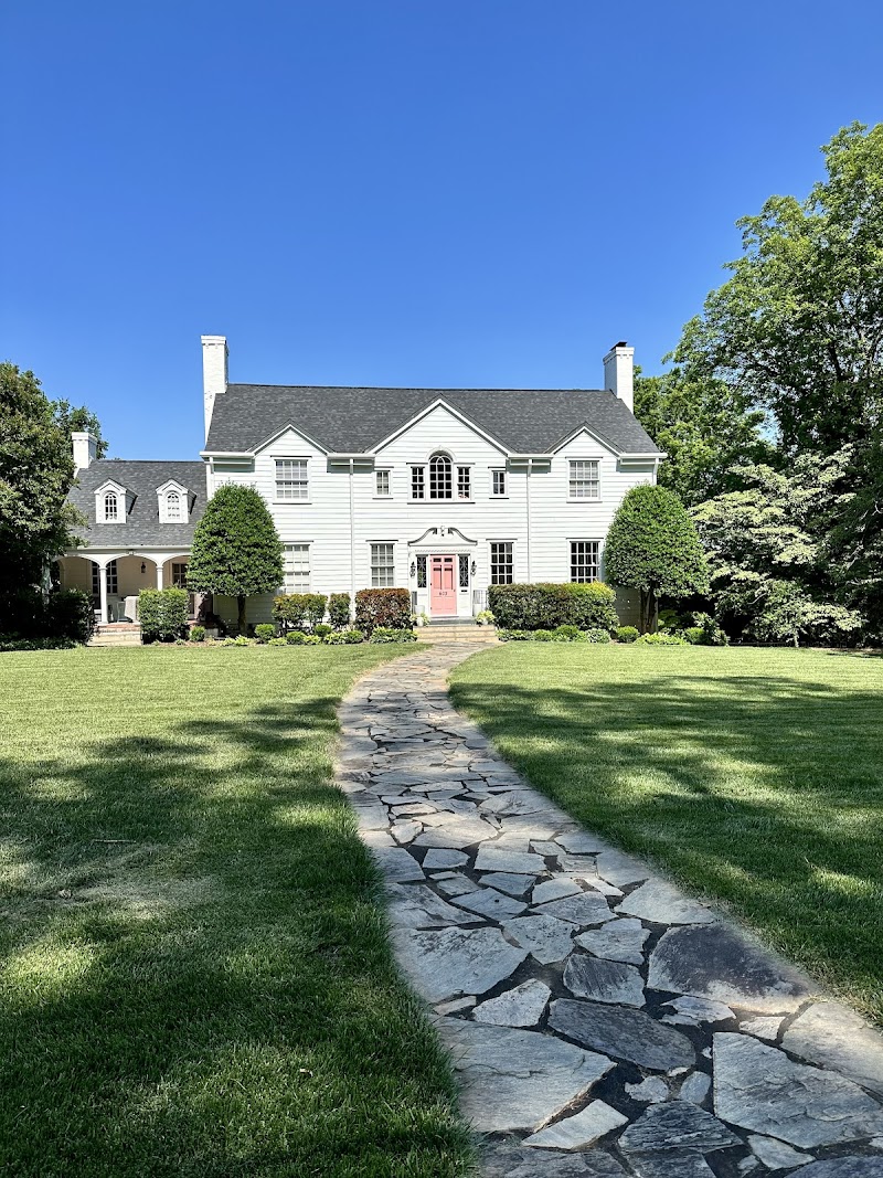 The Holly and Ivy Inn in Mount Holly, North Carolina, United States