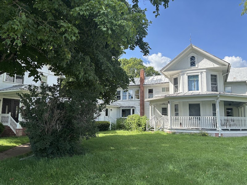 The Inn at Mountain Quest in Charleston, West Virginia, United States