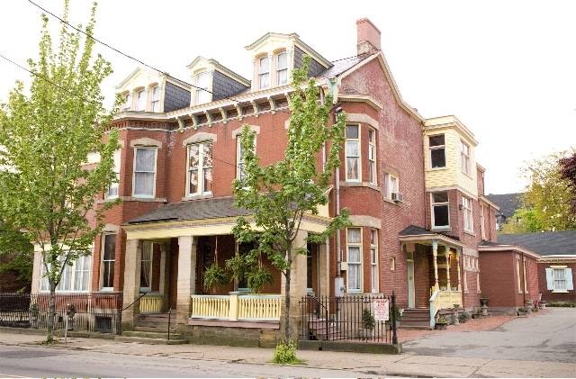 The Parador Inn in Pittsburgh, Pennsylvania, United States