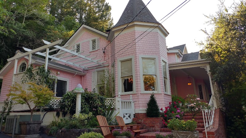 The Pink Mansion in Calistoga, California, United States