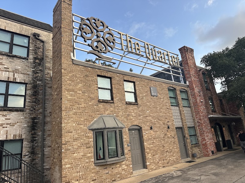 The Quarters on Main in Devine, Texas, United States