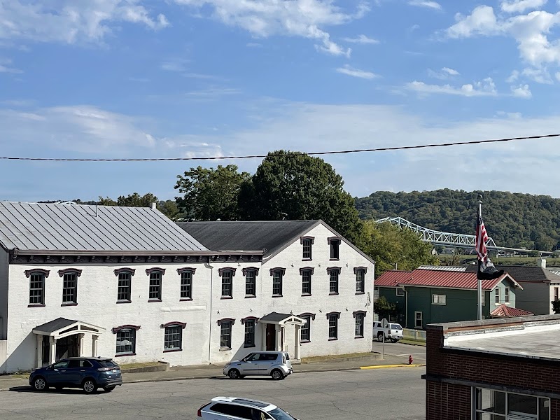 The River's Edge Inn in Madison, Indiana, United States