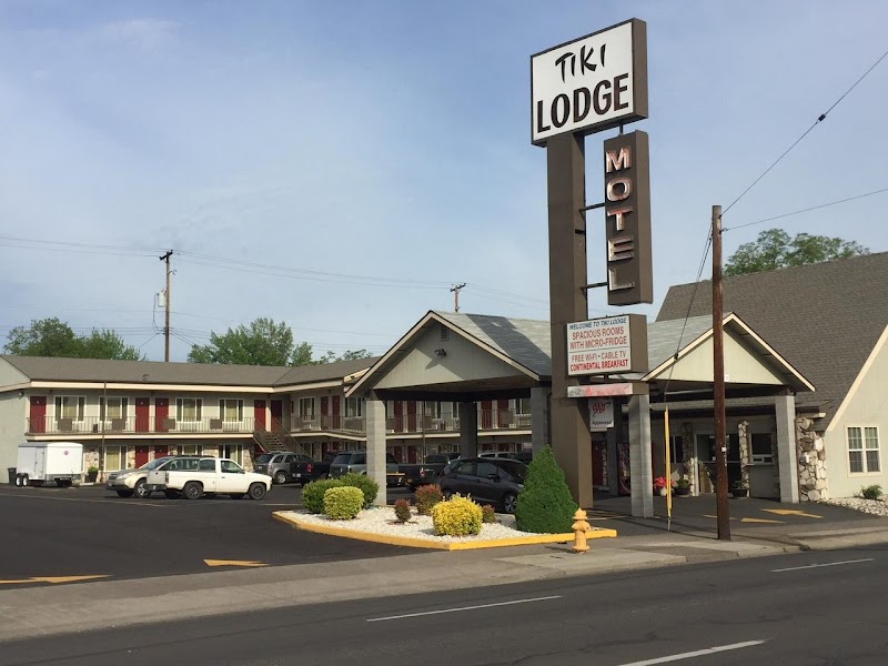 Tiki Lodge Motel in Medford, Oregon, United States