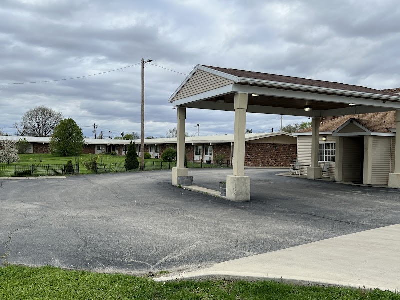 Town & Country Motel in Clinton, Illinois, United States