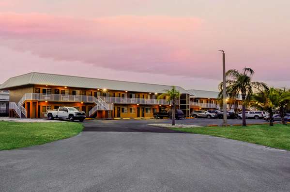 Travelodge Suites by Wyndham Lake Okeechobee in Okeechobee, Florida, United States