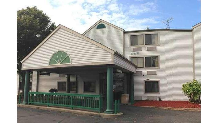 Travelodge by Wyndham Brooklyn Center in Brooklyn Center, Minnesota, United States