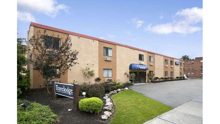 Travelodge by Wyndham Cleveland Lakewood in Cleveland, Ohio, United States