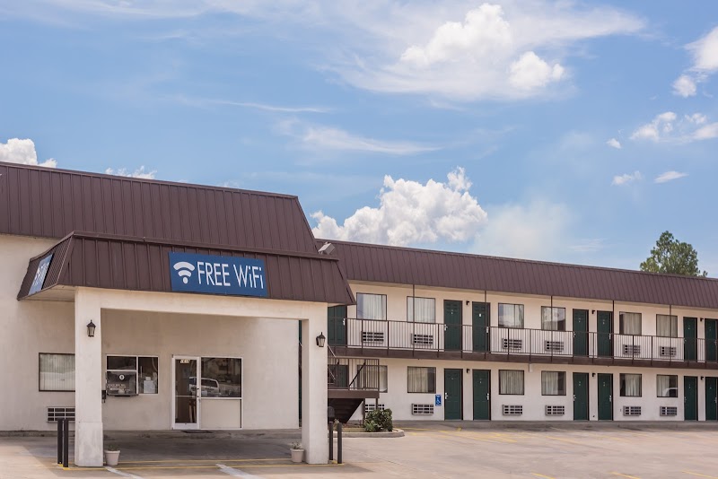 Travelodge by Wyndham Cordele in Cordele, Georgia, United States