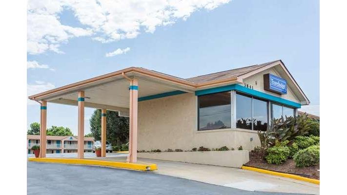 Travelodge by Wyndham Ridgeway Martinsville Area in Martinsville, Virginia, United States