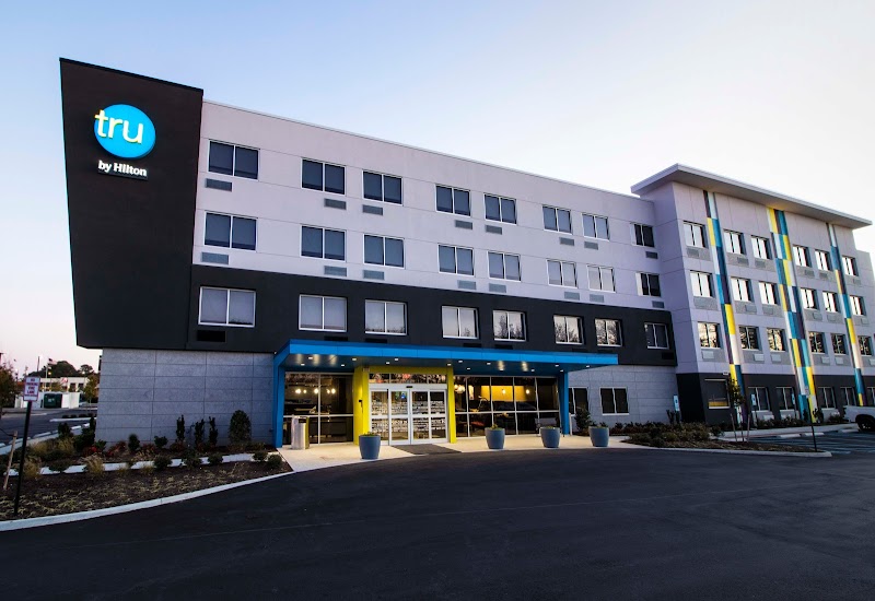 Tru by Hilton Norfolk Airport in Norfolk, Virginia, United States
