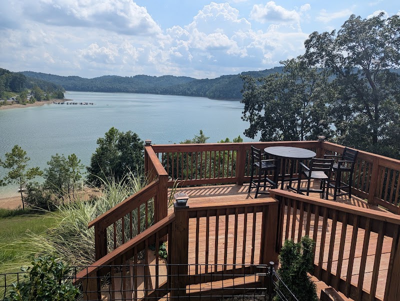 Tygart Lake Lodge in Grafton, West Virginia, United States