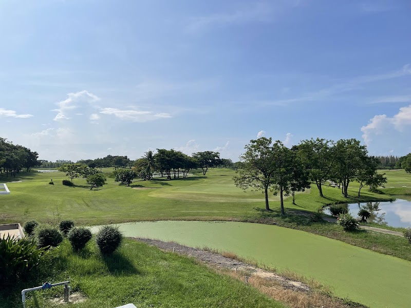 Uniland Golf & Resort in Nakhon Pathom, Thailand