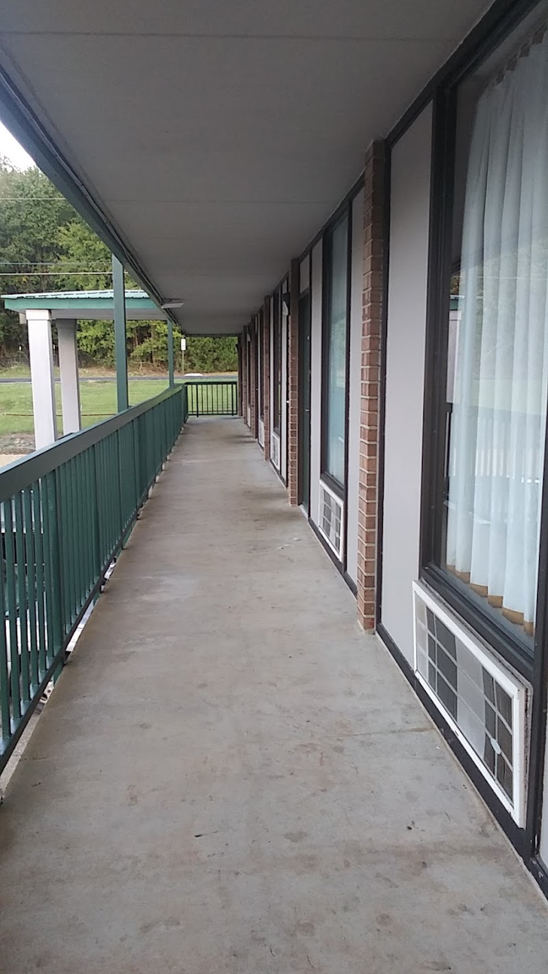 University Inn and Suites in Jacksonville, Alabama, United States