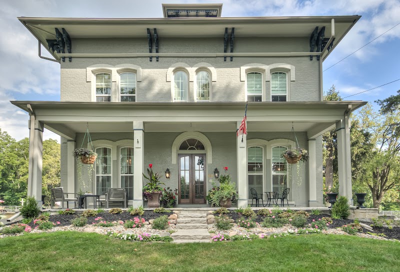 Villa on Verona in Marshall, Michigan, United States