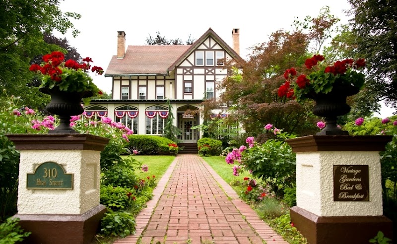 Vintage Gardens Bed & Breakfast in Newark, New York, United States
