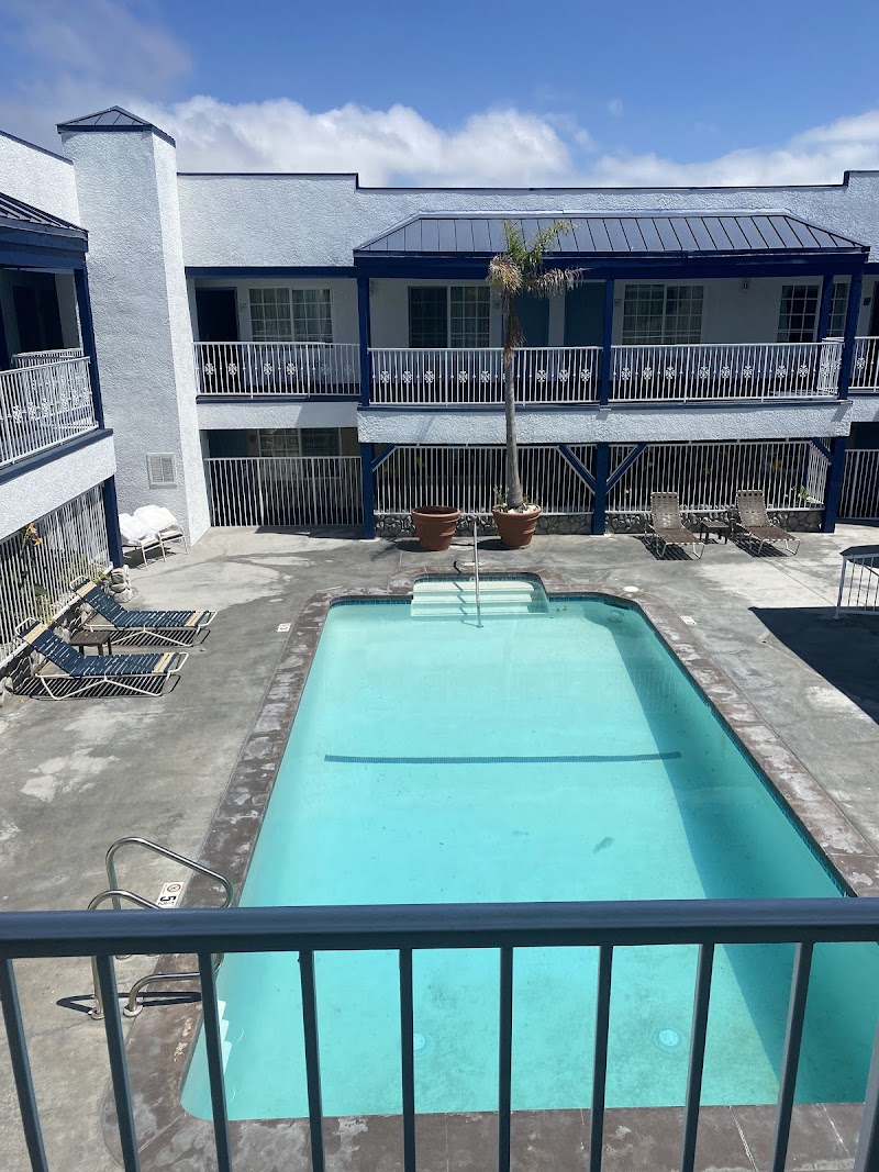 Wave Hotel in Manhattan Beach, California, United States