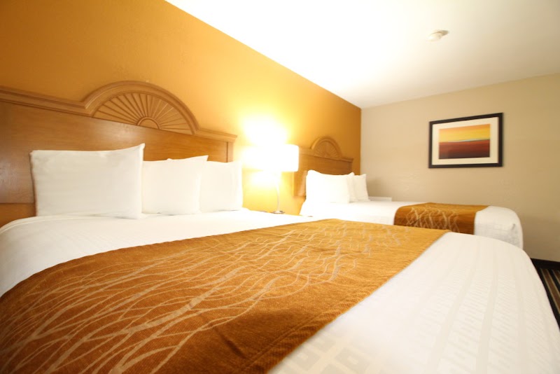 Westbridge Inn & Suites in Clinton, Missouri, United States