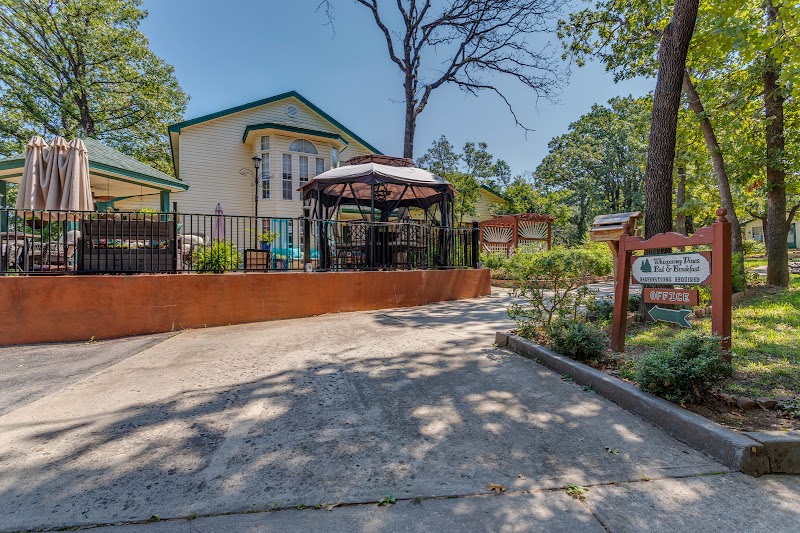 Whispering Pines Inn in Norman, Oklahoma, United States