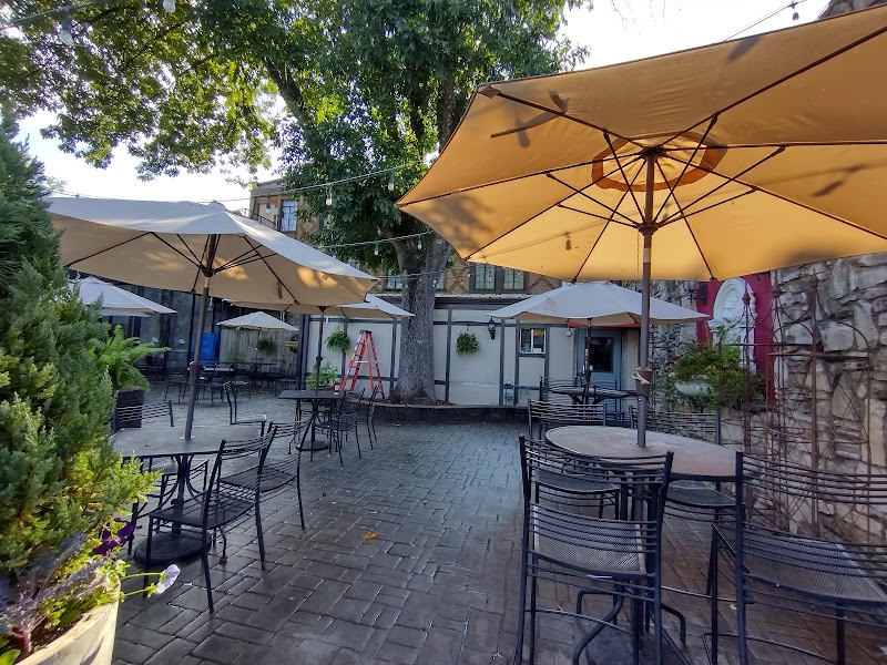 Ye Olde English Inn in Hollister, Missouri, United States