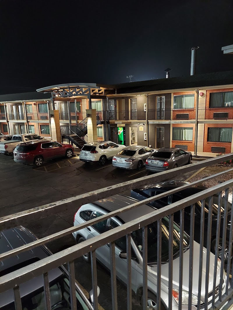 12 Oaks Hotel in Tyler, Texas, United States