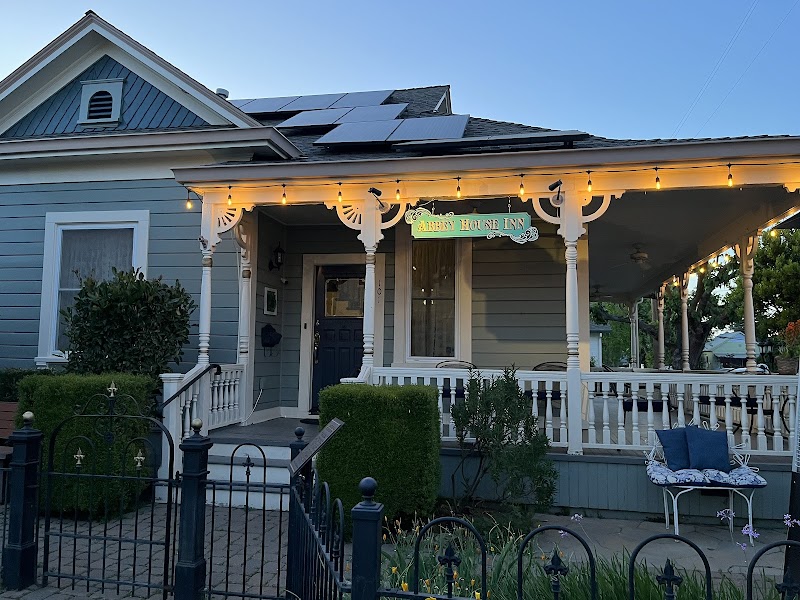 Abbey House Inn in Winters, California, United States