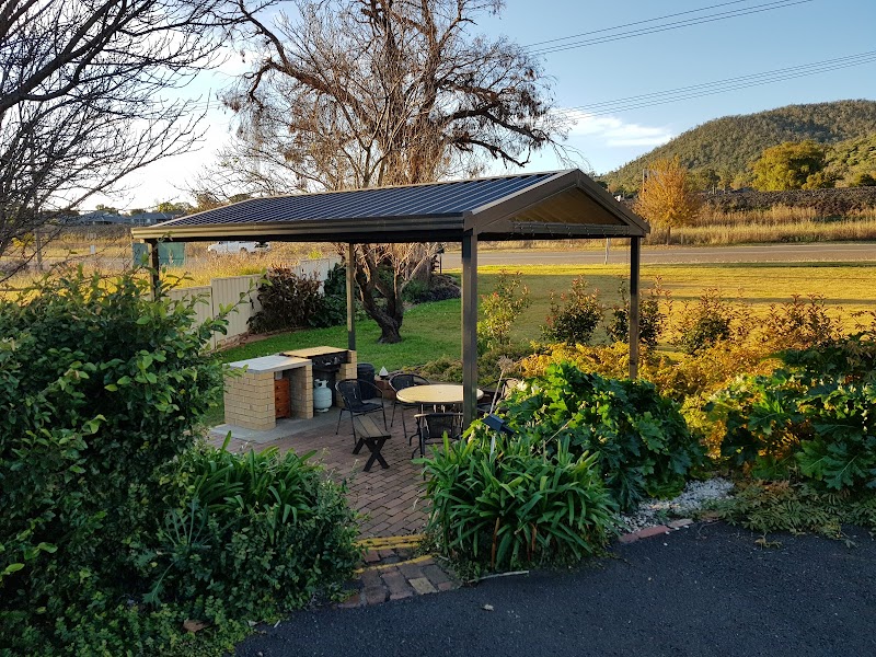 Almond Inn Motel in Tamworth, Australia