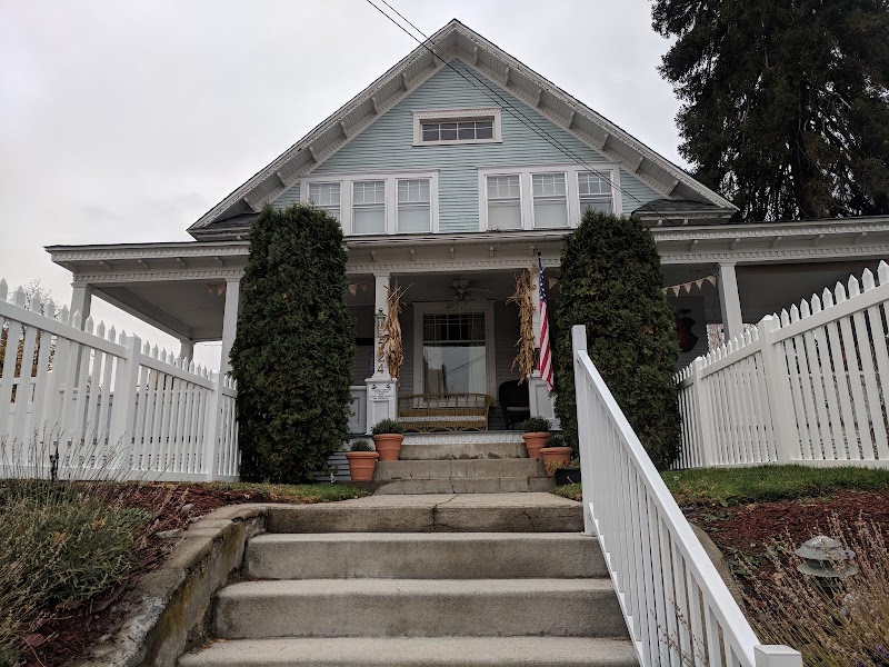 Apple Country Inn in Wenatchee, Washington, United States