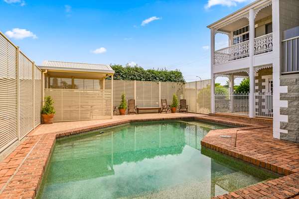 Ashby House Motor Inn in Tamworth, Australia