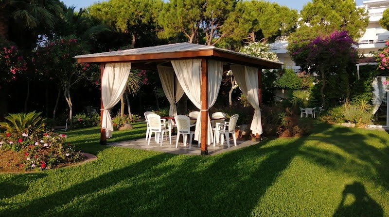 Ballos Apartments in Artemida, Greece