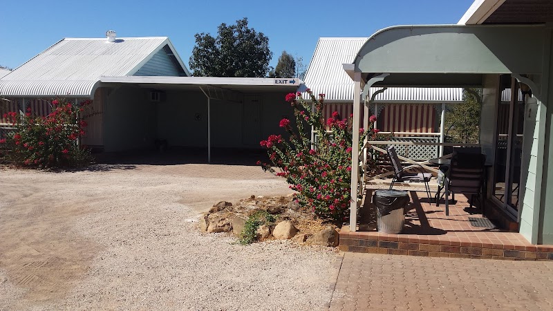 Banjo's Overnight & Holiday Units in Winton, Australia
