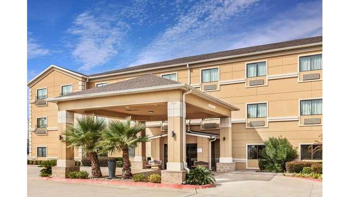 Baymont by Wyndham Tyler in Tyler, Texas, United States