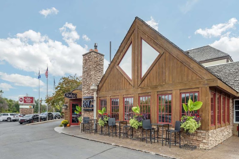 Best Western Plus White Bear Country Inn in White Bear Lake, Minnesota, United States
