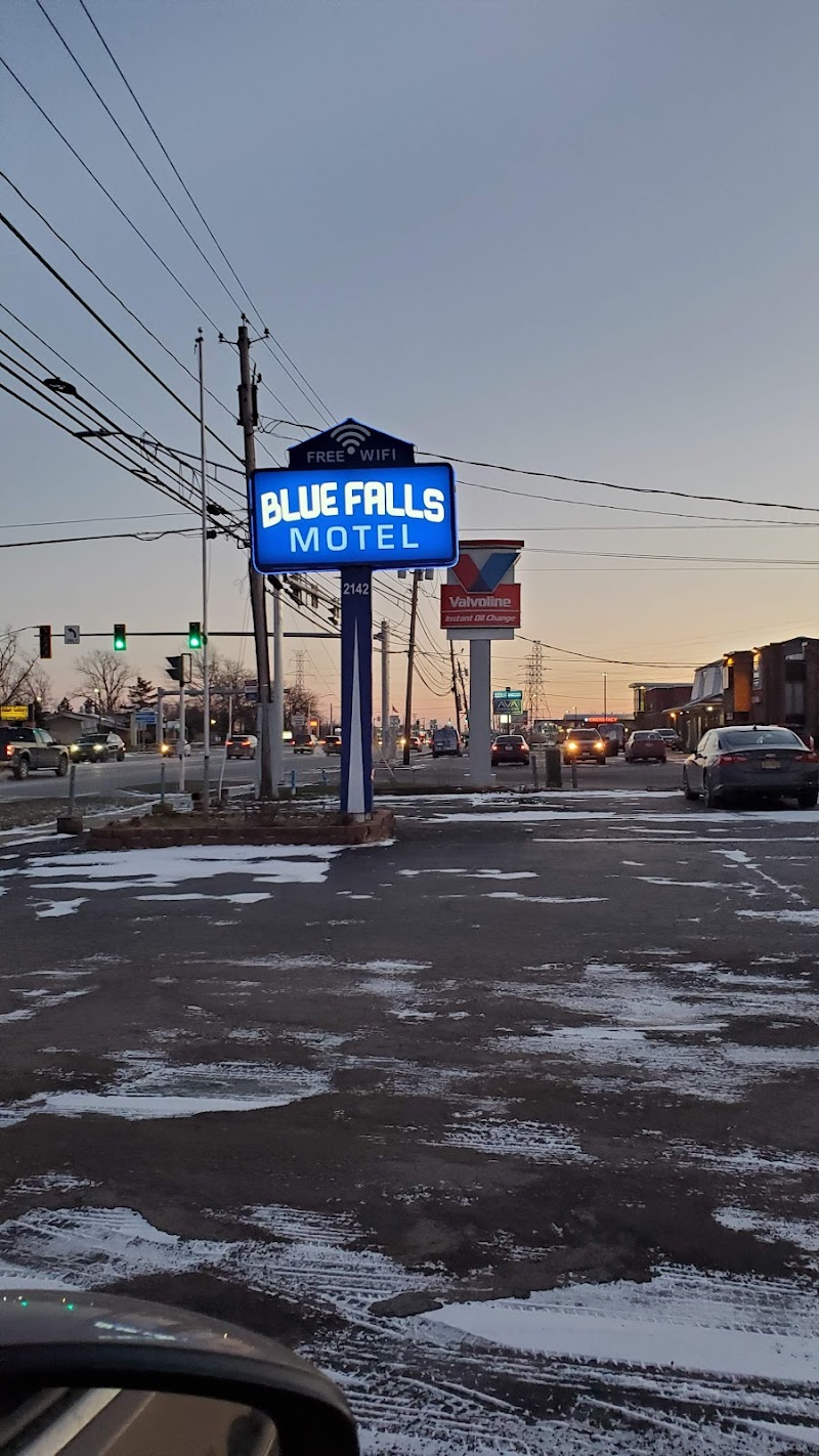 Blue Falls Motel in Tonawanda, New York, United States