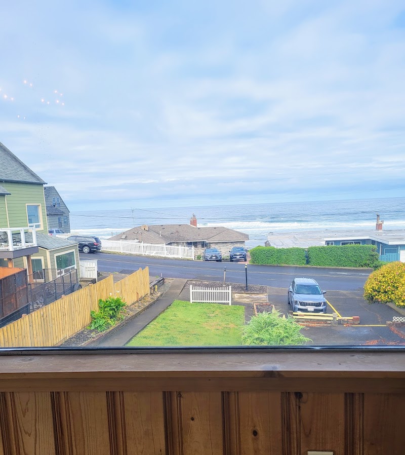 Breyhouse Oceanview Bed and Breakfast in Lincoln City, Oregon, United States