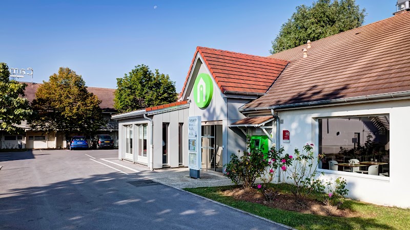 Campanile Evry Ouest - Corbeil Essonnes in Corbeil-Essonnes, France