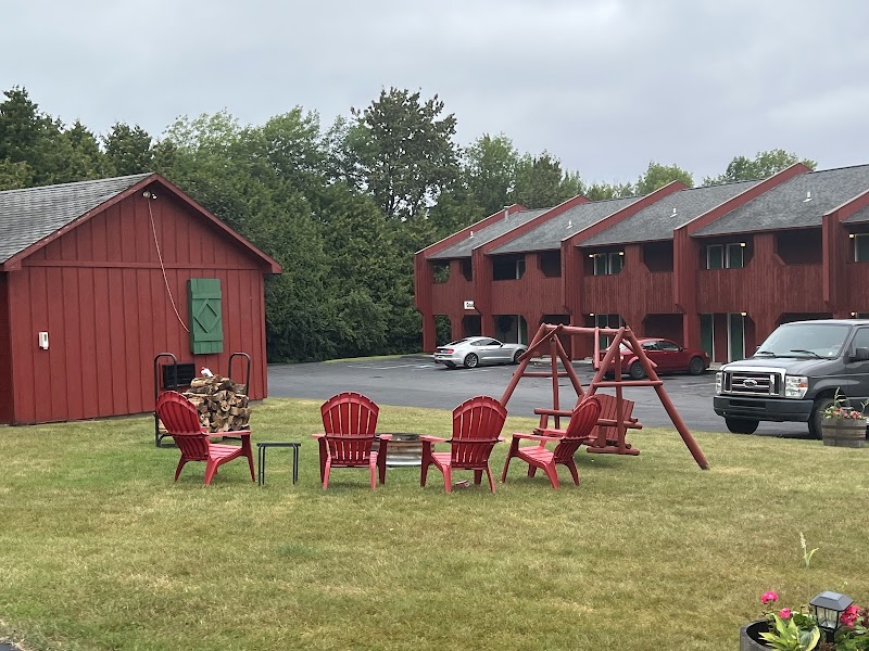 Cedar Hill Lodge in St Ignace, MI, United States