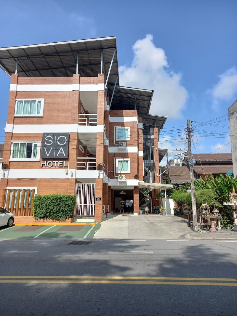 Changsova Hotel in Ban Chang, Thailand