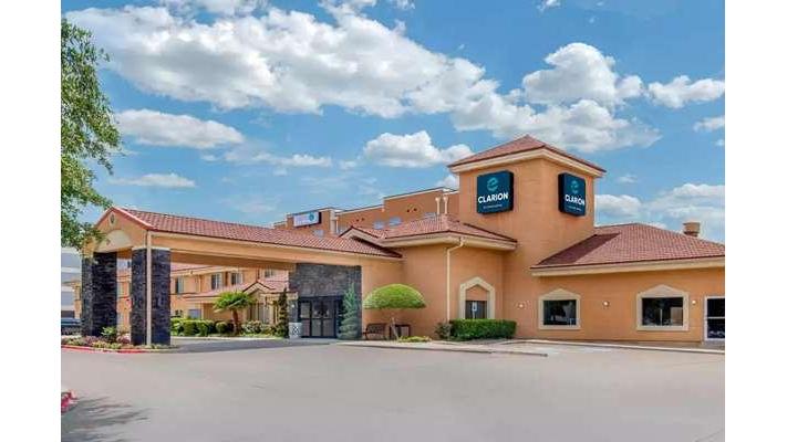 Clarion Inn & Suites DFW North in Irving, Texas, United States