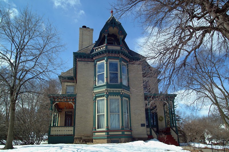 Classic Rosewood Inn in St. Paul, Minnesota, United States