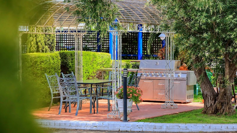 Colonial Motel and Serviced Apartments in Young, Australia