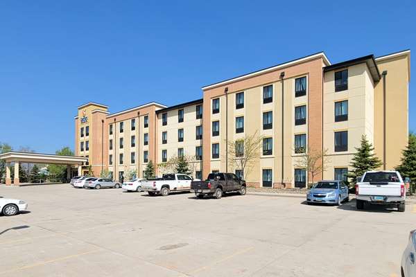 Comfort Inn & Suites in Watford City, North Dakota, United States