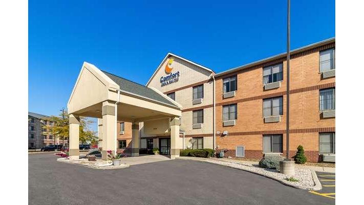 Comfort Inn & Suites in Tinley Park, Illinois, United States