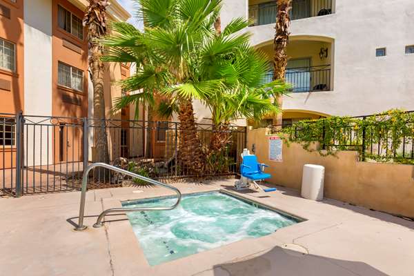Comfort Inn & Suites North Glendale - Bell Road in Glendale, Arizona, United States