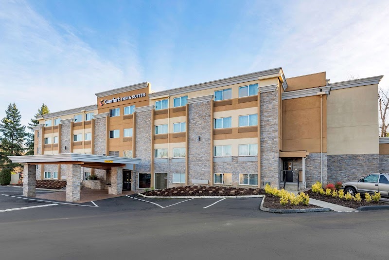 Comfort Inn & Suites Tigard near Washington Square in Tigard, Oregon, United States