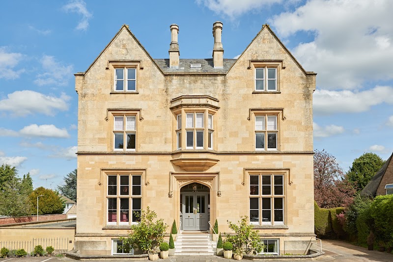 Cotswold Grange Hotel in Cheltenham, United Kingdom