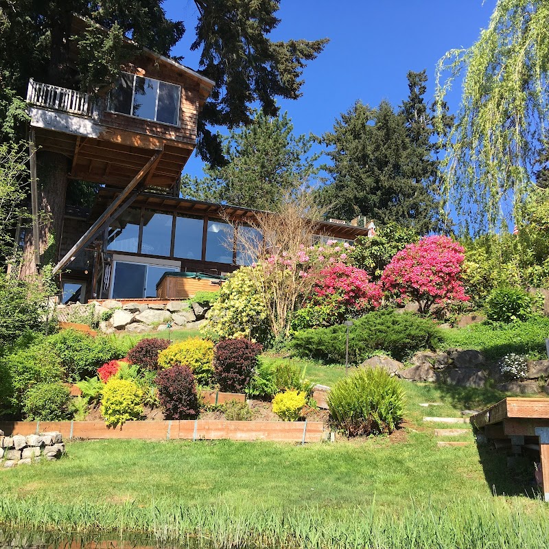 Cottage Lake Bed and Breakfast in Woodinville, Washington, United States